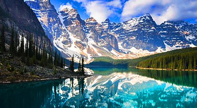 Lake Louise with glaciers and peaks